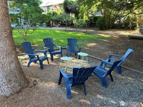 172 Grow Avenue NW, Bainbridge Island WA 98110