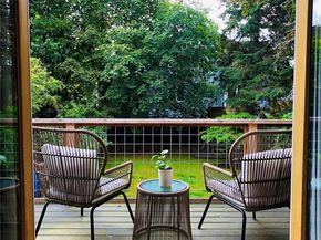 172 Grow Avenue NW, Bainbridge Island WA 98110