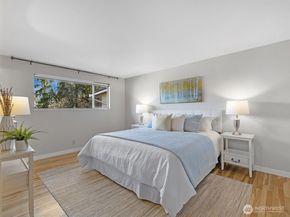 19201 51st Avenue NE, Lake Forest Park WA 98155