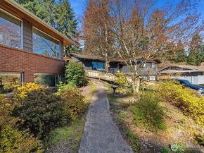 19201 51st Avenue NE, Lake Forest Park WA 98155