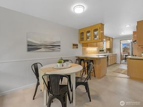 19201 51st Avenue NE, Lake Forest Park WA 98155