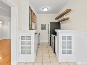 1640 18th Avenue 6, Seattle WA 98122