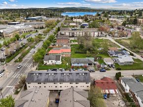 9011 46th Avenue S B, Seattle WA 98118
