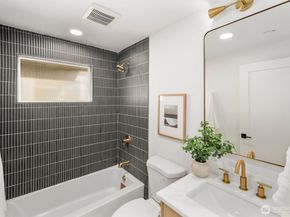 7005 58th Avenue NE, Seattle WA 98115
