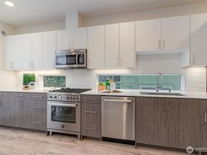 437 NE 73rd Street A, Seattle WA 98115