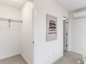 437 NE 73rd Street A, Seattle WA 98115