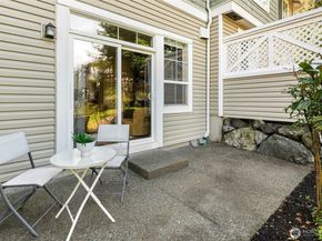 5390 237th Terrace SE 302, Issaquah WA 98029