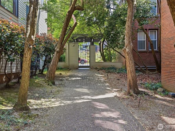 211 Summit Avenue E 405, Seattle WA 98102
