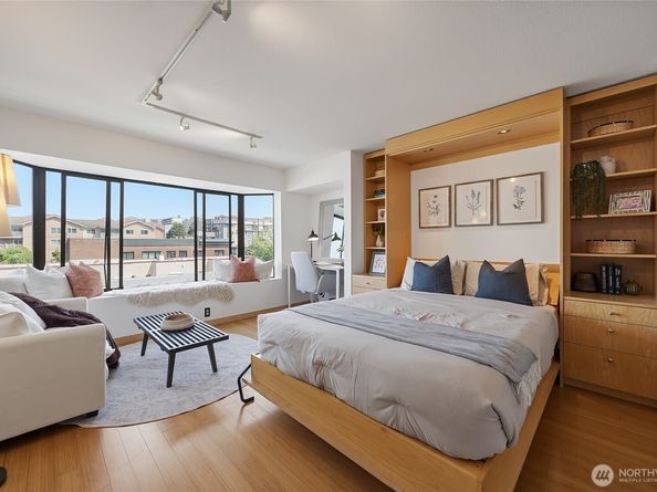 211 Summit Avenue E 405, Seattle WA 98102