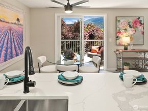 206 Mountain Park Boulevard SW D203, Issaquah WA 98027