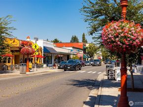 206 Mountain Park Boulevard SW D203, Issaquah WA 98027
