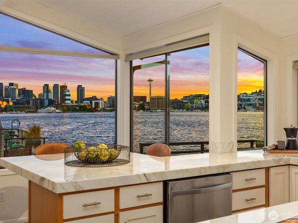 2031 Fairview Avenue E H, Seattle WA 98102