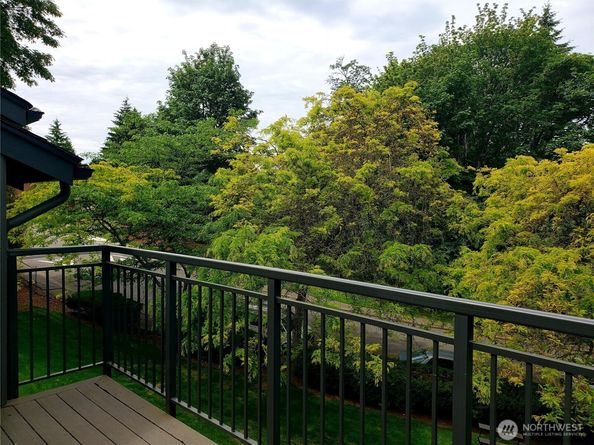 12709 NE 116th Street C304, Kirkland WA 98034