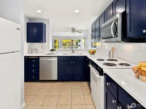 12709 NE 116th Street C304, Kirkland WA 98034