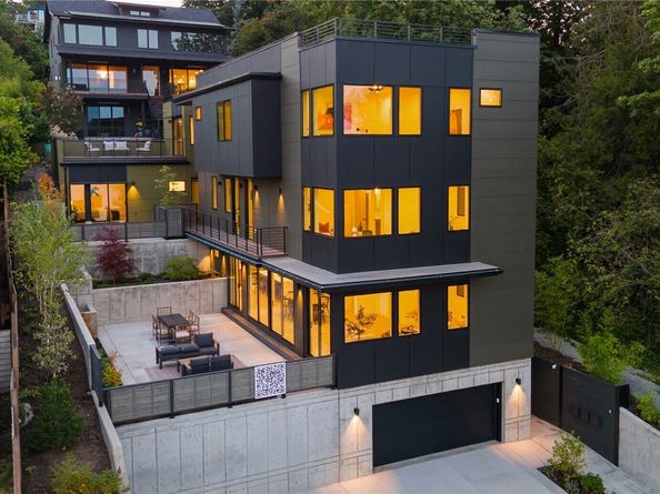 1417 36th Avenue S, Seattle WA 98144