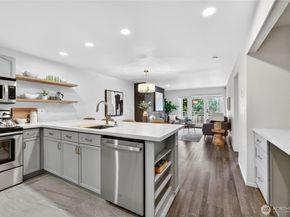 4457 44th Avenue SW 101, Seattle WA 98116