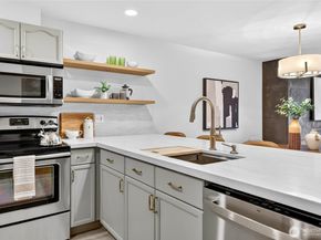 4457 44th Avenue SW 101, Seattle WA 98116