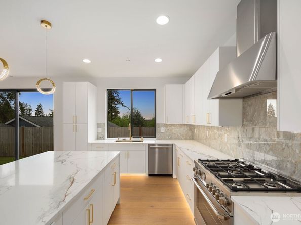 16219 Simonds Road NE, Kenmore WA 98028