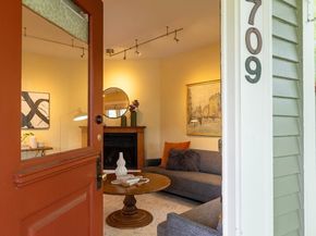 1709 E Republican Street 6, Seattle WA 98112