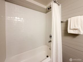 15003 108th Place NE, Bothell WA 98011