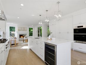12109 NE 105th St, Kirkland WA 98033
