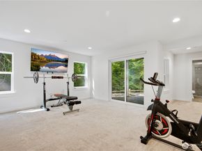 12109 NE 105th St, Kirkland WA 98033