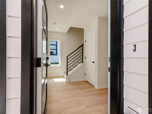 12644 NE 80th Street, Kirkland WA 98033