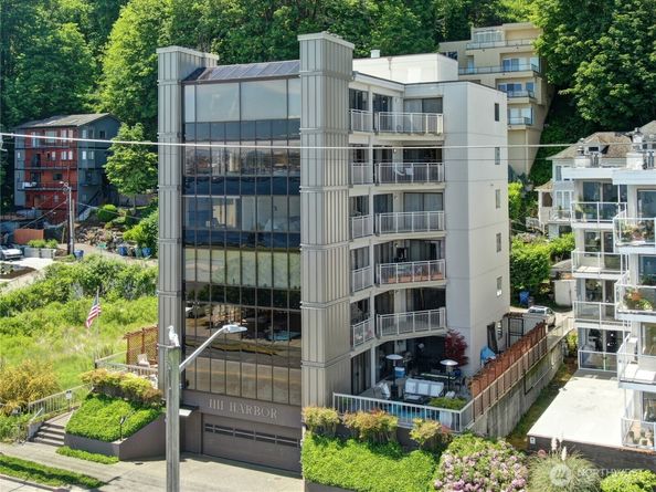 1111 Harbor Avenue SW 500, Seattle WA 98116