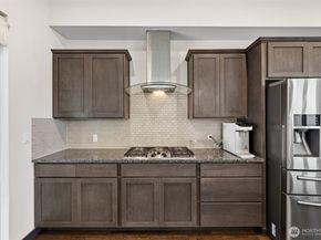 16990 NE 84th Court, Redmond WA 98052