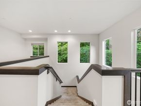 16990 NE 84th Court, Redmond WA 98052