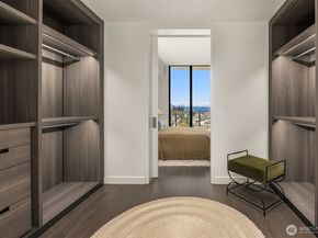 838 Avenue Square NE 1503, Bellevue WA 98004