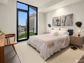 838 Avenue Square NE 1503, Bellevue WA 98004