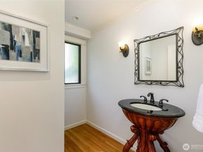 4434 137th Avenue NE, Bellevue WA 98005