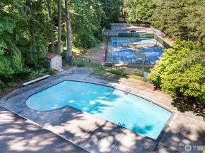 4434 137th Avenue NE, Bellevue WA 98005