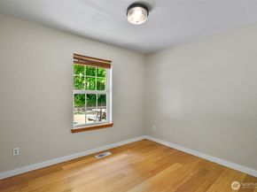 5827 176th Drive SE, Snohomish WA 98290