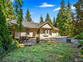 5827 176th Drive SE, Snohomish WA 98290