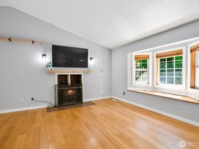 5827 176th Drive SE, Snohomish WA 98290