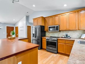5827 176th Drive SE, Snohomish WA 98290