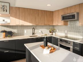 2125 1st Avenue 1902, Seattle WA 98121