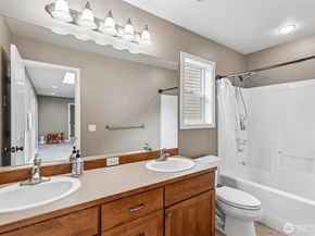 2001 263rd Lane SE, Sammamish WA 98075