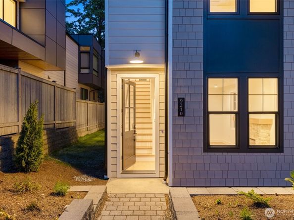 9210 116th Avenue NE, Kirkland WA 98033