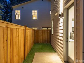 9210 116th Avenue NE, Kirkland WA 98033