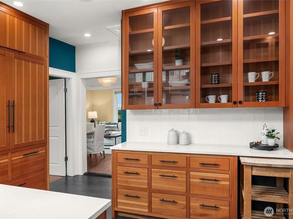 4620 15th Avenue S, Seattle WA 98108