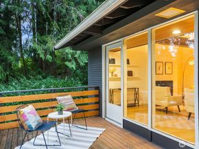 1520 Sycamore Drive SE, Issaquah WA 98027