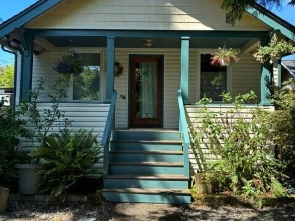 8045 26th Avenue NW, Seattle WA 98117