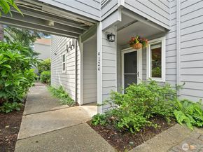 4124 Providence Point Drive SE 1014, Issaquah WA 98029