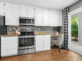 4124 Providence Point Drive SE 1014, Issaquah WA 98029