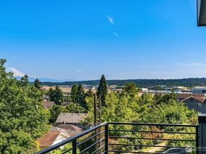 5562 15th Avenue S, Seattle WA 98108