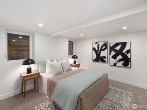 9553 Evanston Avenue N, Seattle WA 98103
