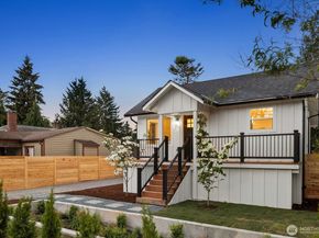 9553 Evanston Avenue N, Seattle WA 98103